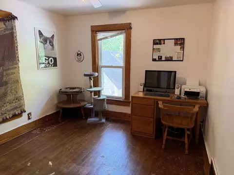 Bedroom - 1124 S State Ave, Freeport, IL 61032 photo 4 of 4