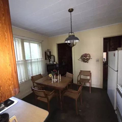 Dining - 522 E Main St, Benton, IL 62812 photo 1 of 1