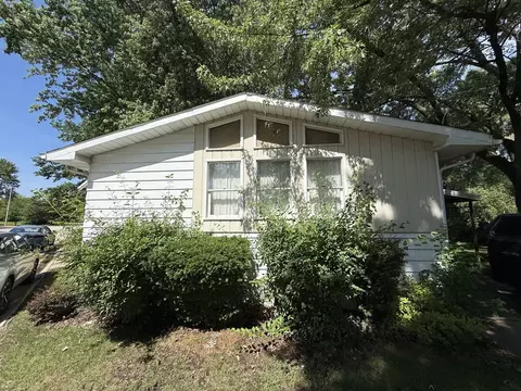 224 Big Peninsula Rd, Elgin, IL 60123