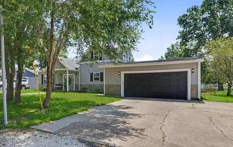 Exterior - 101 E Douglas St, Saint Joseph, IL 61873 photo 4 of 11
