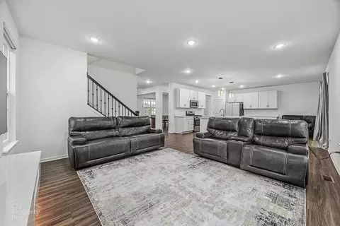 Entry Way - 3646 Edelweiss Rd, Elgin, IL 60124 photo 1 of 6