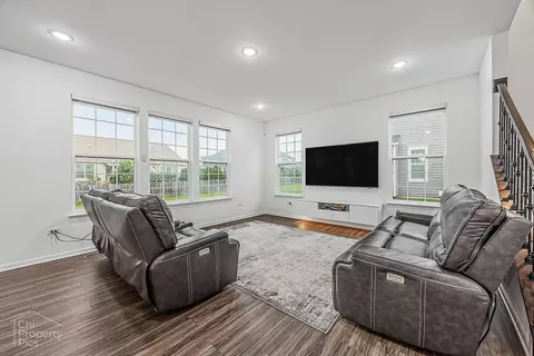 Living - 3646 Edelweiss Rd, Elgin, IL 60124 photo 1 of 1