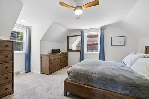 Bedroom - 1320 E Washington St, Des Plaines, IL 60016 photo 2 of 3