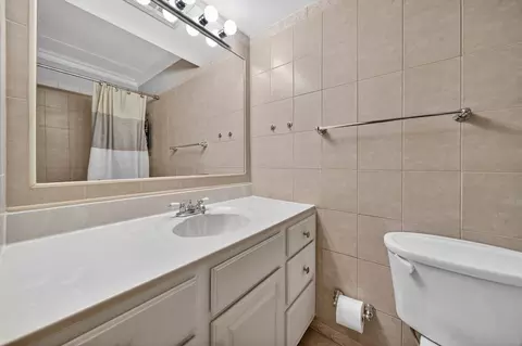 Bath - 571 Fairway View Dr #3K, Wheeling, IL 60090 photo 1 of 1