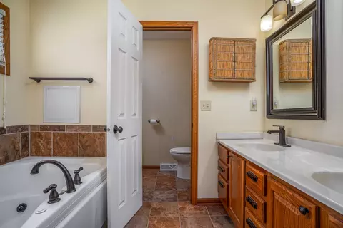 Bath - 1113 28th Ave, Silvis, IL 61282 photo 1 of 4