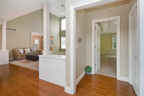 Entry Way - 5 Weaver Ct, Bloomington, IL 61704 photo 2 of 6
