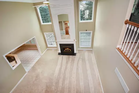 Living - 5 Weaver Ct, Bloomington, IL 61704 photo 1 of 13