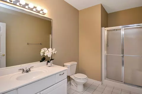 Bath - 5 Weaver Ct, Bloomington, IL 61704 photo 7 of 7