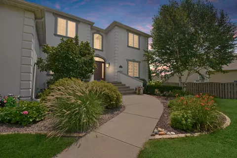 Exterior - 5 Weaver Ct, Bloomington, IL 61704 photo 10 of 11