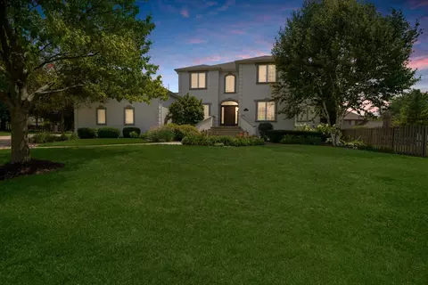 Exterior - 5 Weaver Ct, Bloomington, IL 61704 photo 7 of 11