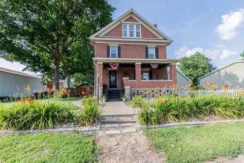 96 E Railroad St, La Moille, IL 61330