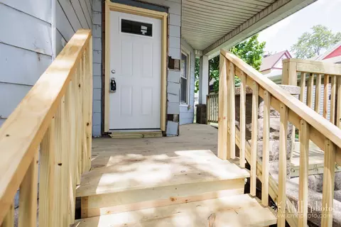 Exterior - 241 W Hickory St, Kankakee, IL 60901 photo 6 of 10