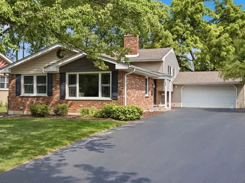 1004 61st St, Downers Grove, IL 60516