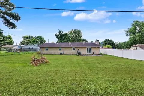 Exterior - 408 E Victory St, Sidney, IL 61877 photo 6 of 7