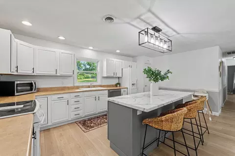 Kitchen - 408 E Victory St, Sidney, IL 61877 photo 3 of 7