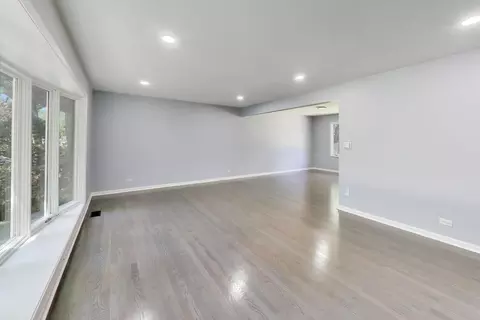 Living - 16 W250 93rd Pl, Burr Ridge, IL 60527 photo 3 of 7
