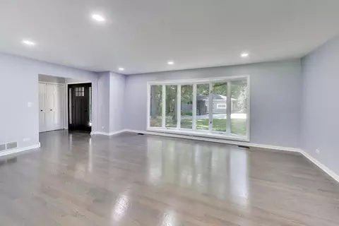 Living - 16 W250 93rd Pl, Burr Ridge, IL 60527 photo 2 of 7