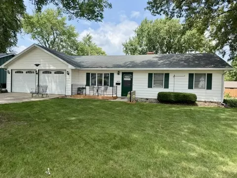 1404 Rolling Green Dr, Mendota, IL 61342