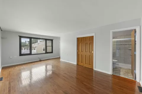 Living - 307 S Pierce Ave, Wheaton, IL 60187 photo 6 of 6