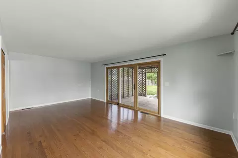 Living - 307 S Pierce Ave, Wheaton, IL 60187 photo 4 of 6