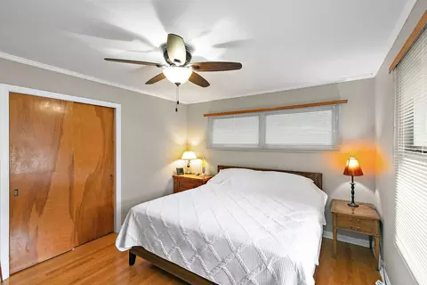 Bedroom - 846 Sioux Dr, Elgin, IL 60120 photo 2 of 3