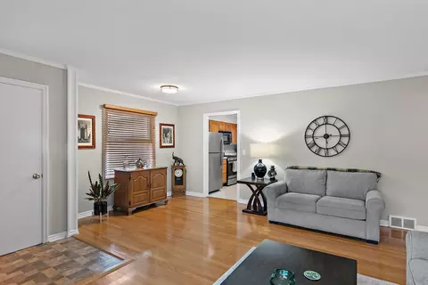 Other - 846 Sioux Dr, Elgin, IL 60120 photo 3 of 8