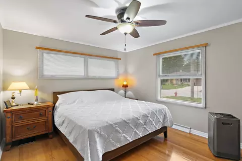 Bedroom - 846 Sioux Dr, Elgin, IL 60120 photo 1 of 3
