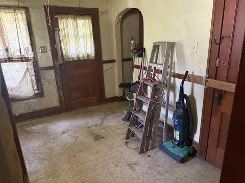 Entry Way - Undisclosed, Hazel Crest, IL 60429 photo 1 of 1
