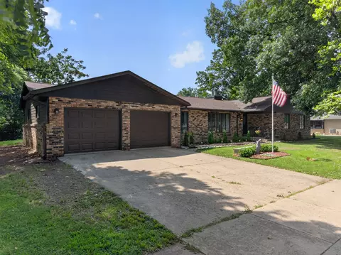 Exterior - 1337 Ottawa Ave, Ottawa, IL 61350 photo 2 of 8