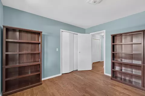 Bedroom - 1337 Ottawa Ave, Ottawa, IL 61350 photo 5 of 5