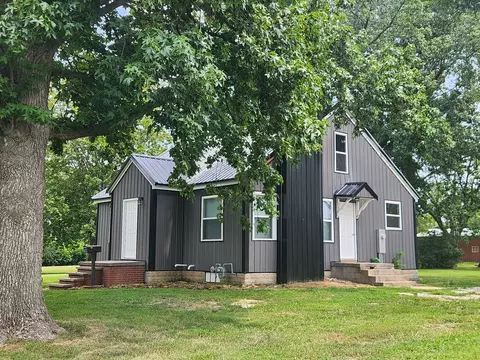 1111 New St, Pinckneyville, IL 62274