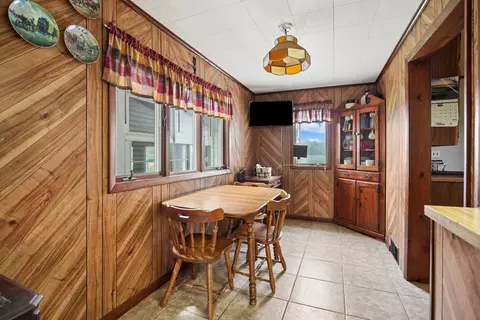 Dining - 17264 E 2500th St, Annawan, IL 61234 photo 3 of 3