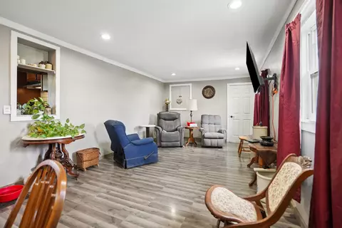 Living - 17264 E 2500th St, Annawan, IL 61234 photo 1 of 1