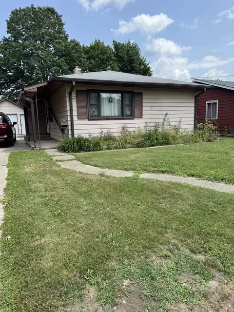 1704 19th Ave, Sterling, IL 61081