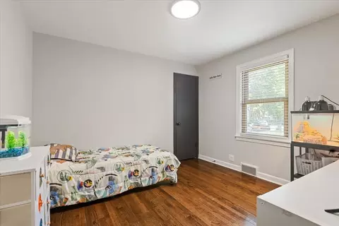 Bedroom - 4031 Park Ave, Brookfield, IL 60513 photo 3 of 5