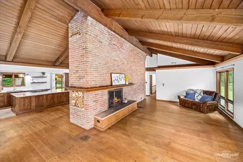 Living - 5 N471 Billy Burns Rd, Wayne, IL 60184 photo 2 of 5