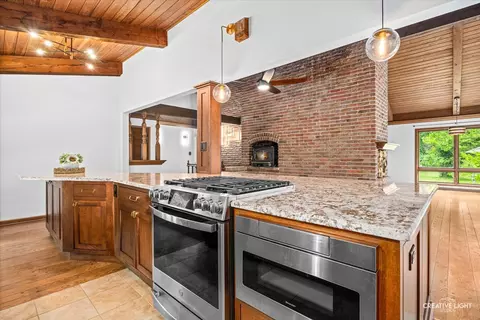 Kitchen - 5 N471 Billy Burns Rd, Wayne, IL 60184 photo 3 of 6