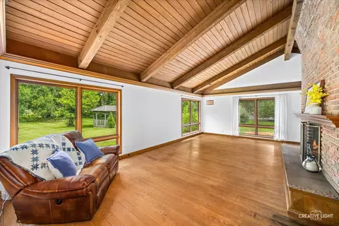 Living - 5 N471 Billy Burns Rd, Wayne, IL 60184 photo 4 of 5