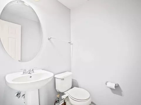 Bath - 10228 Camden Ln #E, Bridgeview, IL 60455 photo 3 of 3