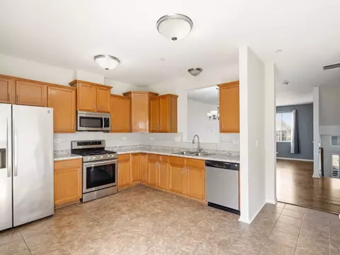 Kitchen - 10228 Camden Ln #E, Bridgeview, IL 60455 photo 1 of 2