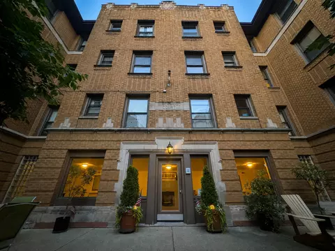 7715 N Hermitage Ave #3F, Chicago, IL 60626