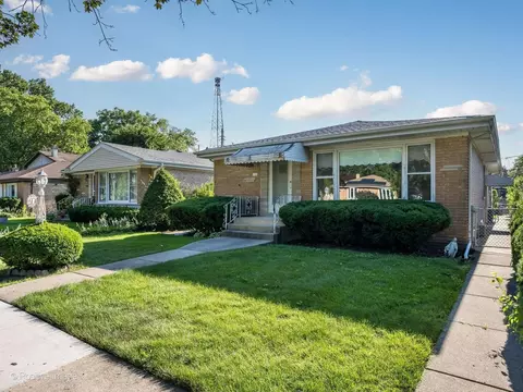 9420 Lawler Ave, Skokie, IL 60077