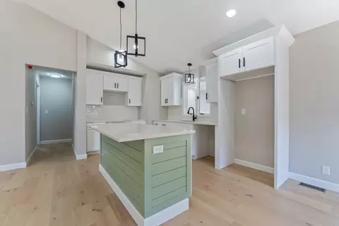 Kitchen - 38 Edgewood Ct, Bloomington, IL 61701 photo 1 of 9