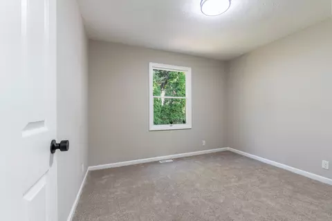 Bedroom - 38 Edgewood Ct, Bloomington, IL 61701 photo 4 of 5