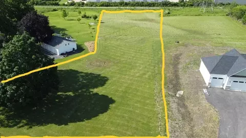 2740 Molitor Rd, Aurora, IL 60502 photo 2