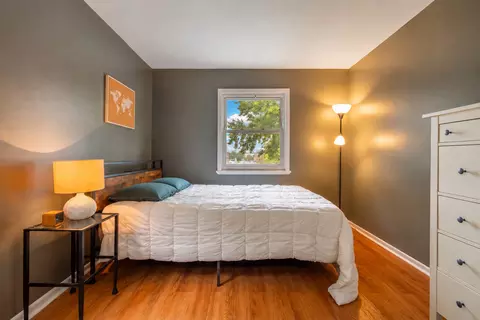 Bedroom - 186 Judith Ct #B, Bartlett, IL 60103 photo 1 of 2