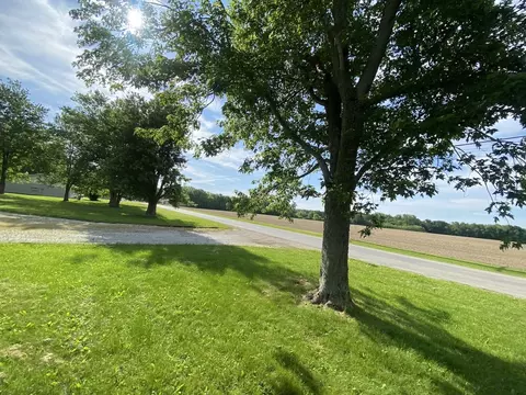 515 E Ross Ln, Danville, IL 61832 photo 2