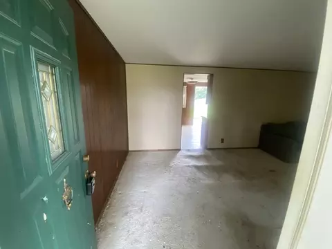 515 E Ross Ln, Danville, IL 61832 photo 5