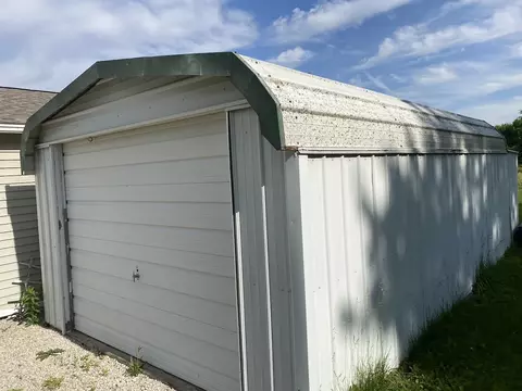 515 E Ross Ln, Danville, IL 61832 photo 3