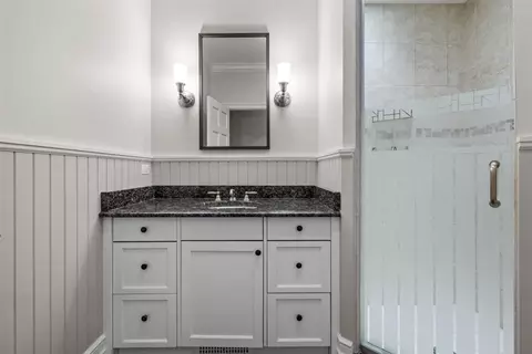 Bath - 644 Beaver Rd, Glenview, IL 60025 photo 1 of 7